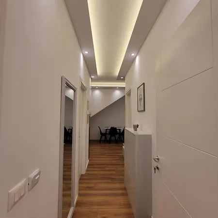 Apartman Zani's 1 *